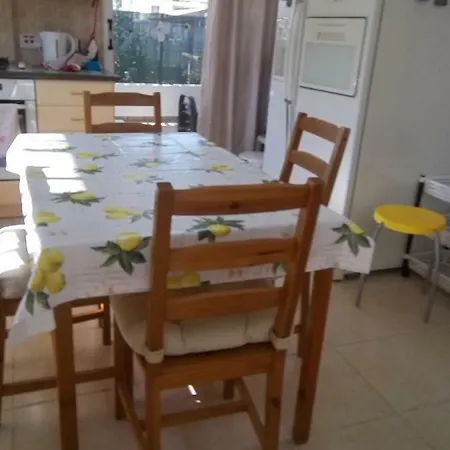 Large Ground Floor 2 Bedrooms American Academy Cy Apartment