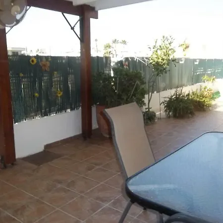 Apartment Large Ground Floor 2 Bedrooms American Academy Cy