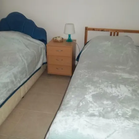 Large Ground Floor 2 Bedrooms American Academy Cy Apartment Larnaca