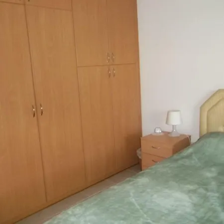 Apartment Large Ground Floor 2 Bedrooms American Academy Cy *