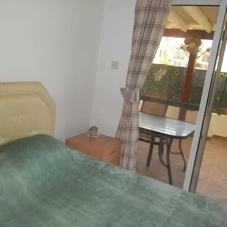 Apartment Large Ground Floor 2 Bedrooms American Academy Cy *
