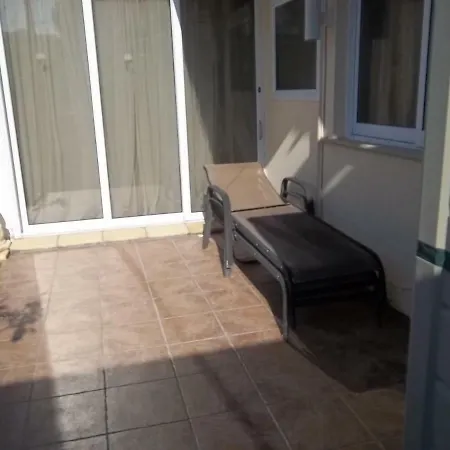 Appartement Large Ground Floor 2 Bedrooms American Academy Cy *