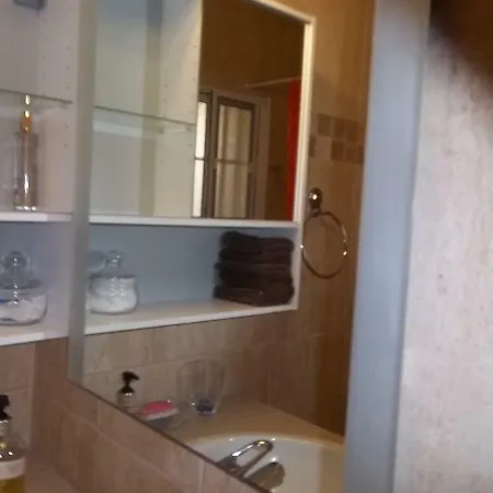 Large Ground Floor 2 Bedrooms American Academy Cy Apartment